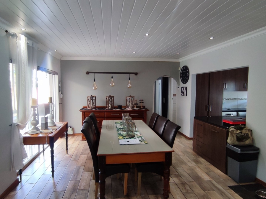 4 Bedroom Property for Sale in Langenhovenpark Free State